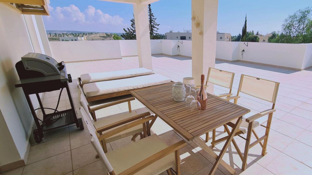 Stay Sunny Palms Apartment Ворокліні Екстер'єр фото